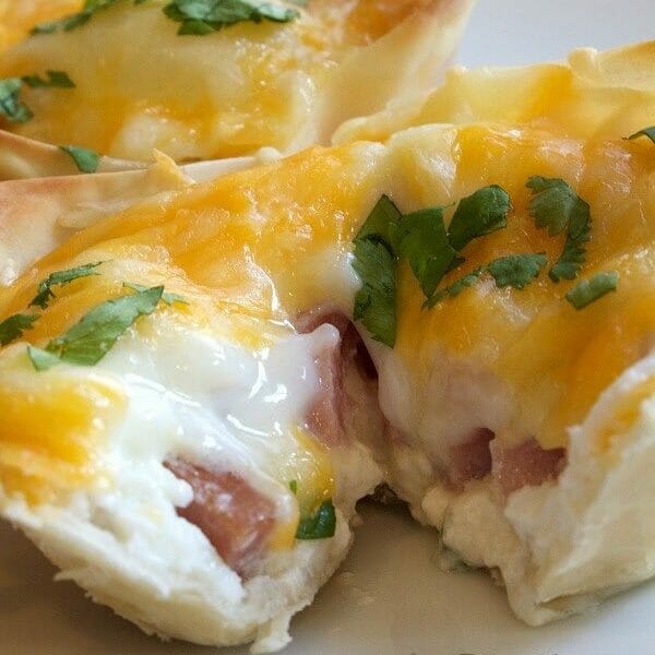 Breakfast wonton cups